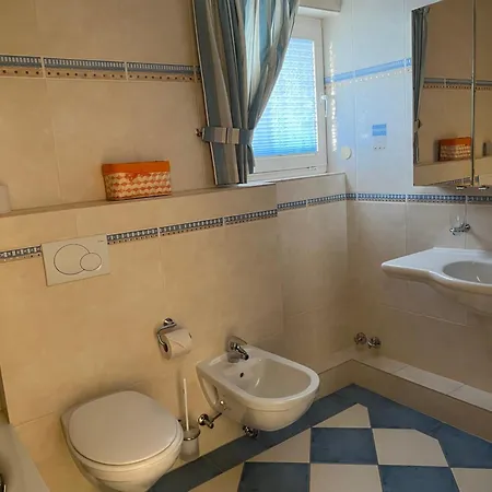 Duenenhaus Garten 2 Schlafzimmer Apartmán *